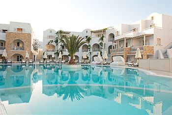 Aegean Plaza Hotel in Santorini